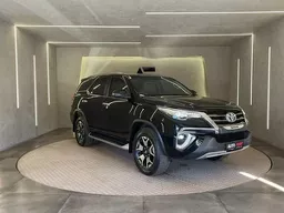 Toyota Hilux SW4