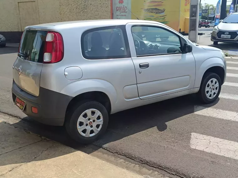 Fiat Uno Prata 2