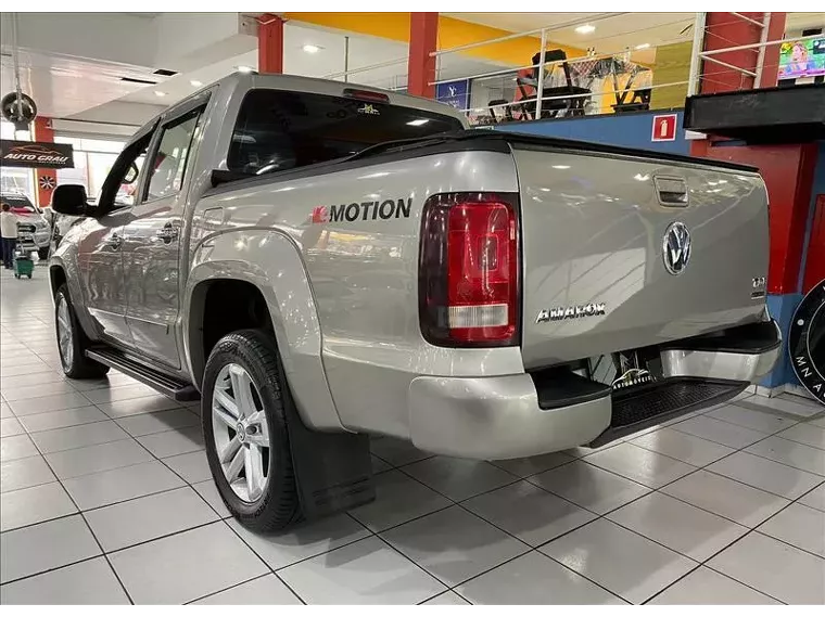 Volkswagen Amarok Prata 2