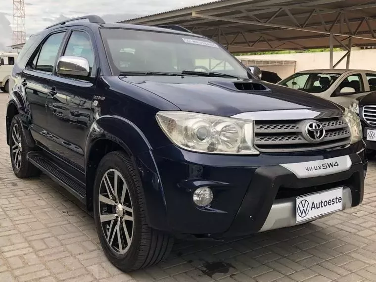 Toyota Hilux SW4 Azul 4