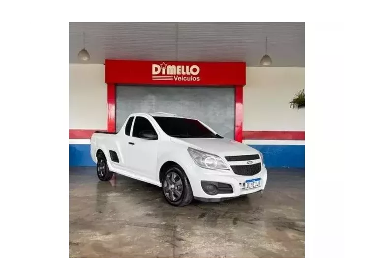 Chevrolet Montana Branco 4