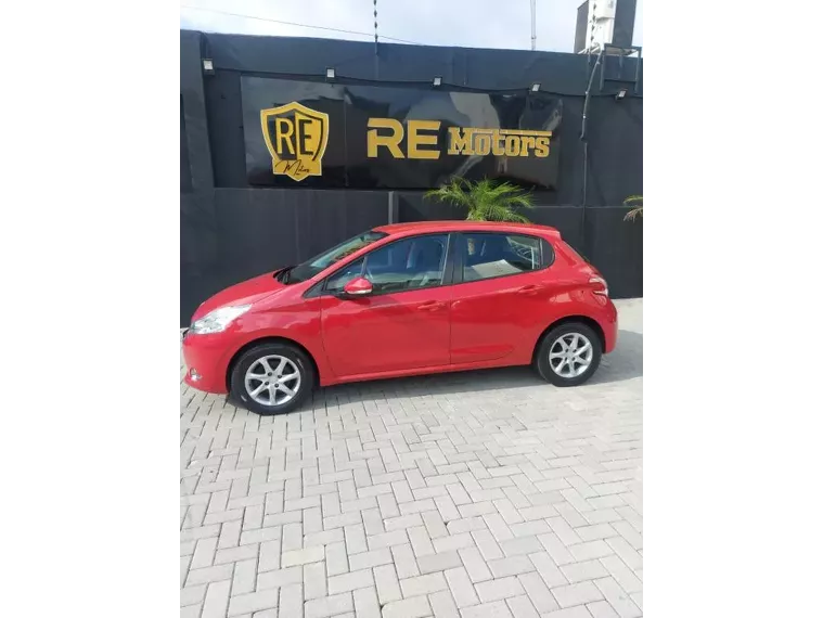 Peugeot 208 Vermelho 11