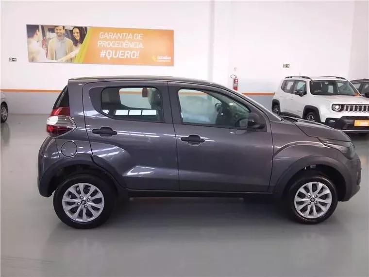 Fiat Mobi Prata 10