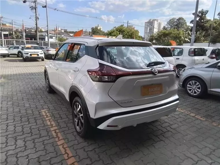 Nissan Kicks Branco 2