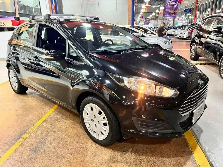 Ford Fiesta Preto 17