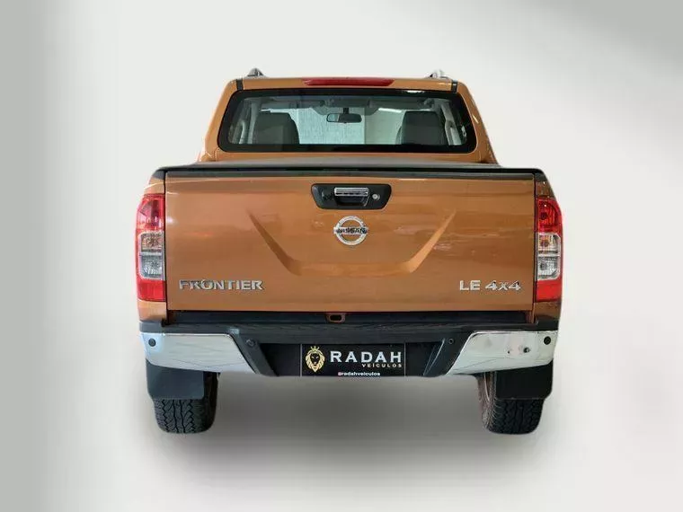 Nissan Frontier Laranja 5