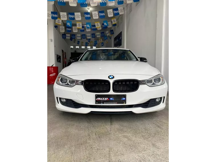 BMW 320i Branco 2