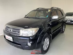 Toyota Hilux SW4