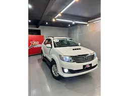 Hilux SW4