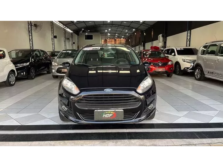 Ford Fiesta Preto 12