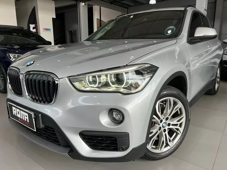 BMW X1 Prata 1