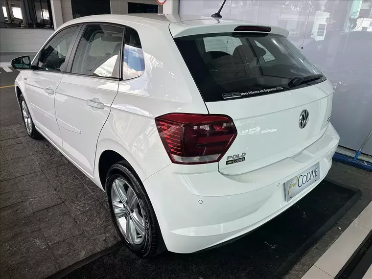 Volkswagen Polo Hatch Branco 2