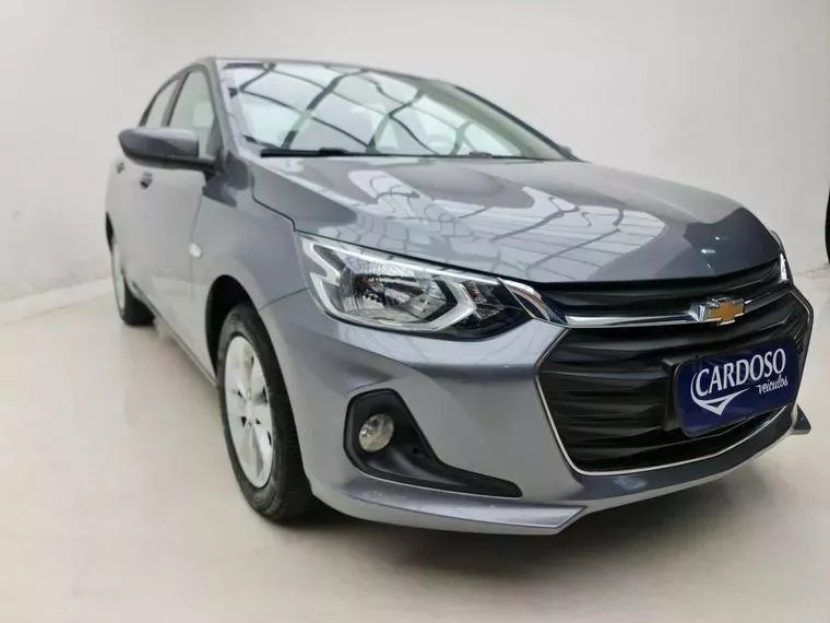 Chevrolet Onix Cinza 9