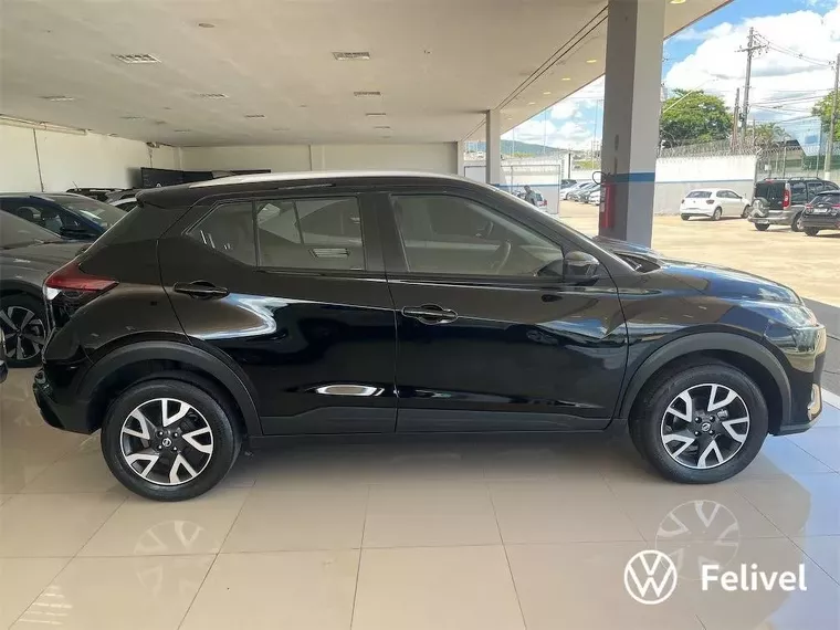 Nissan Kicks Preto 2