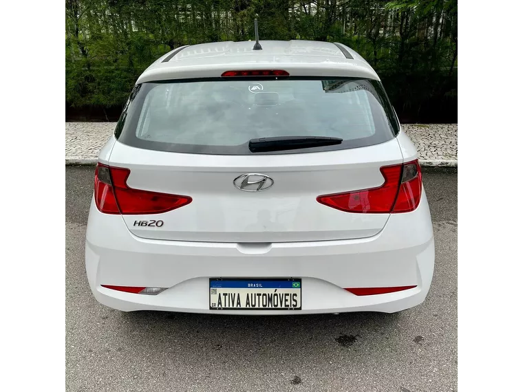 Hyundai HB20 Branco 11