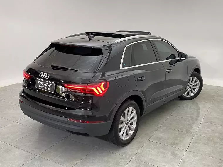 Audi Q3 Preto 10