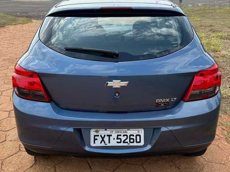 Chevrolet Onix Azul 2