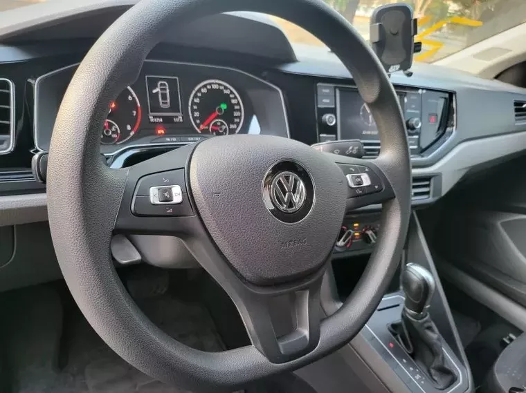 Volkswagen Virtus Prata 11