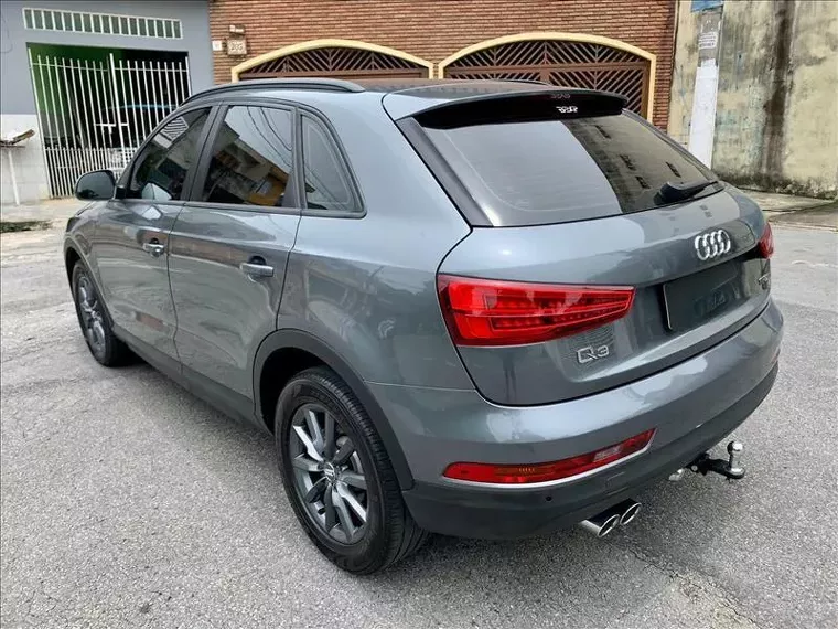 Audi Q3 Cinza 10