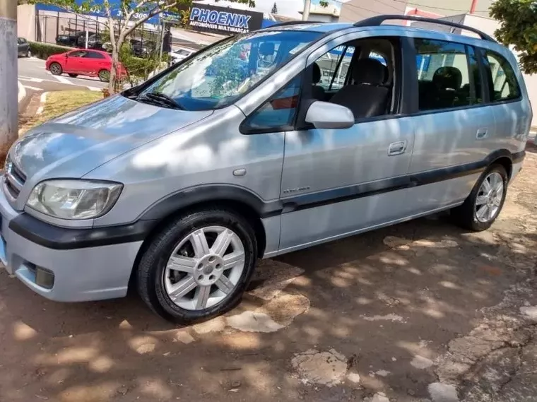 Chevrolet Zafira Prata 5