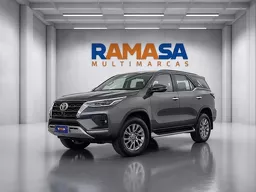 Toyota Hilux SW4