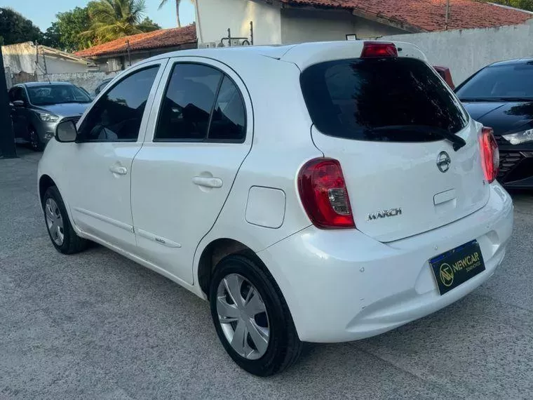 Nissan March Branco 17