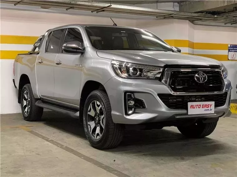 Toyota Hilux Prata 1