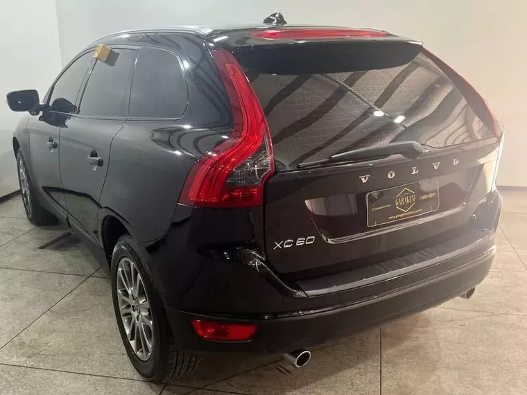 Volvo XC60 Preto 6