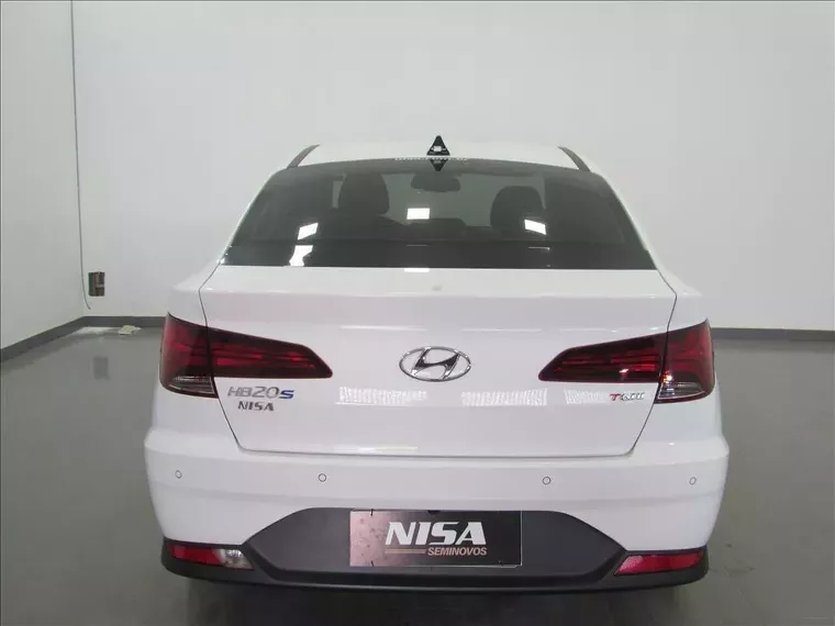 Hyundai HB20S Branco 9