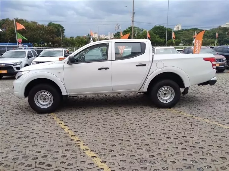 Mitsubishi L200 Triton Branco 14