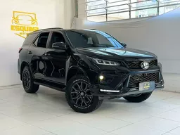 Toyota Hilux SW4