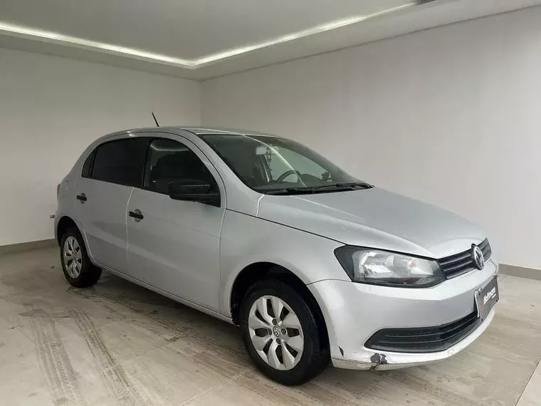 Volkswagen Gol Prata 4