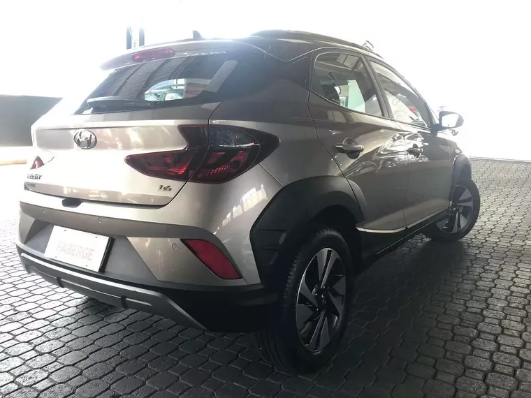 Hyundai HB20X Prata 5