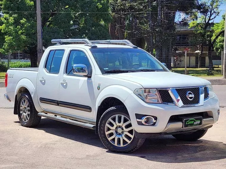 Nissan Frontier Branco 14