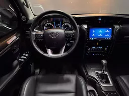 Toyota Hilux SW4