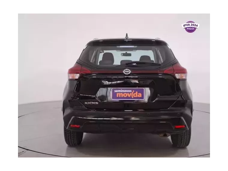 Nissan Kicks Preto 18