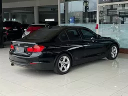 BMW 320i
