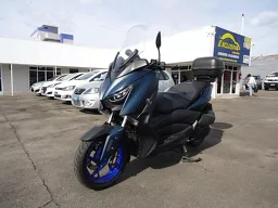 Xmax