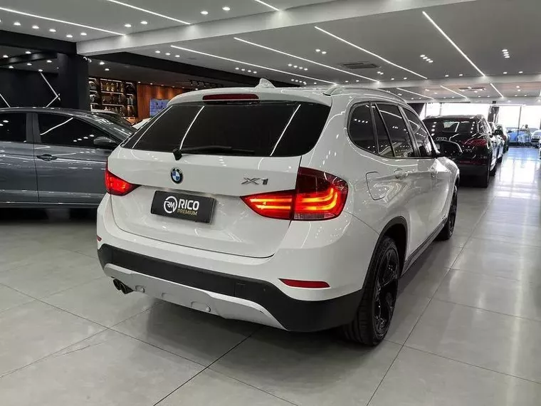 BMW X1 Branco 9