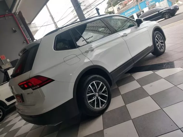 Volkswagen Tiguan Branco 4