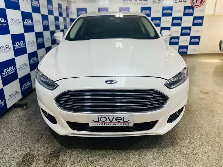 Ford Fusion Branco 8