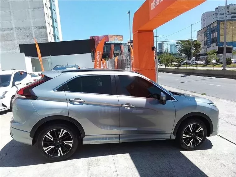 Mitsubishi Eclipse Cross Prata 3