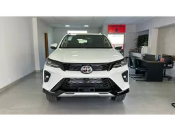 Toyota Hilux SW4