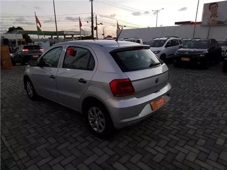 Volkswagen Gol Prata 2