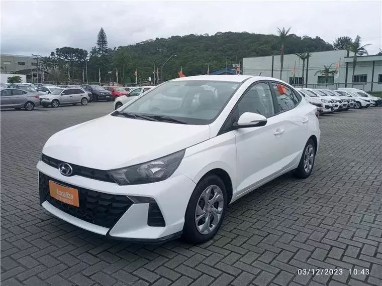 Hyundai HB20S Branco 4