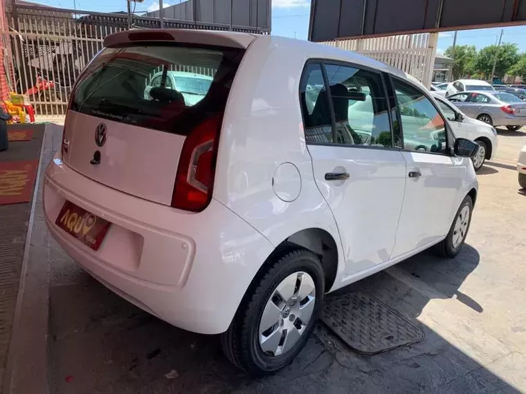 Volkswagen UP Branco 18