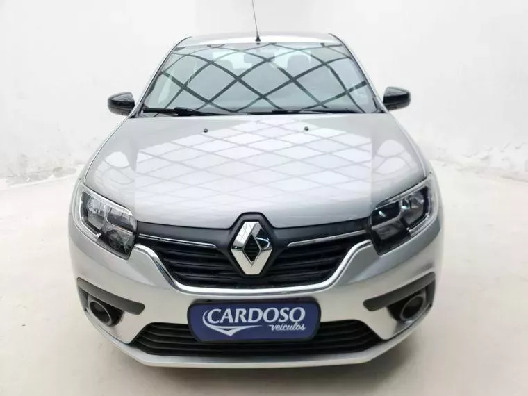 Renault Logan Prata 10