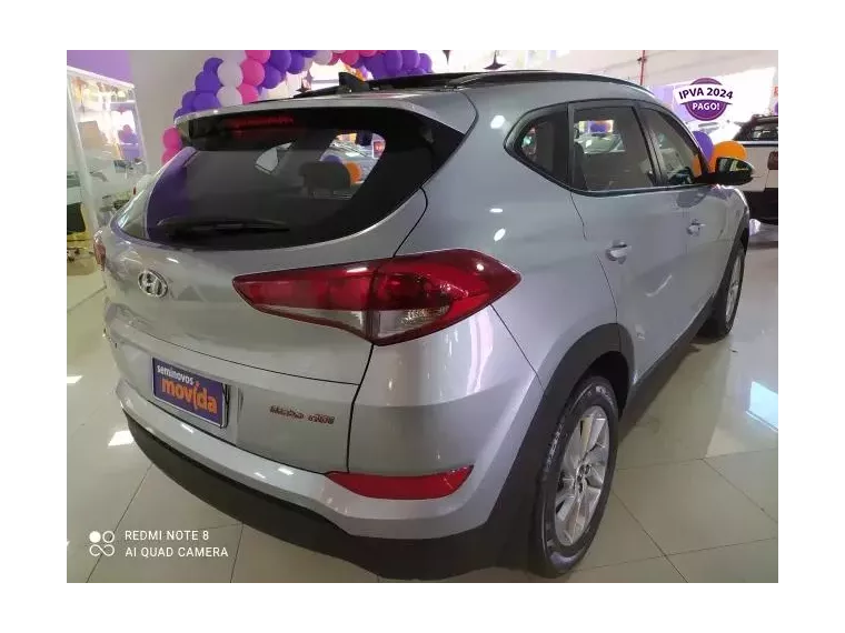 Hyundai Tucson Prata 4