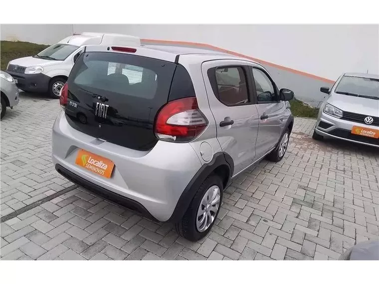 Fiat Mobi Prata 6