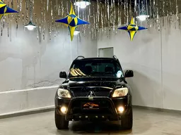 Mitsubishi Pajero TR4